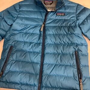 Patagonia blue puffer Jacket xs boys 5-6